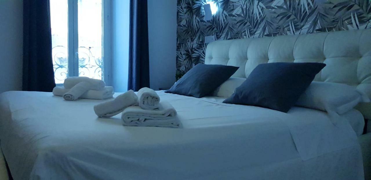 Campo De Fiori House Apartment โรม ภายนอก รูปภาพ