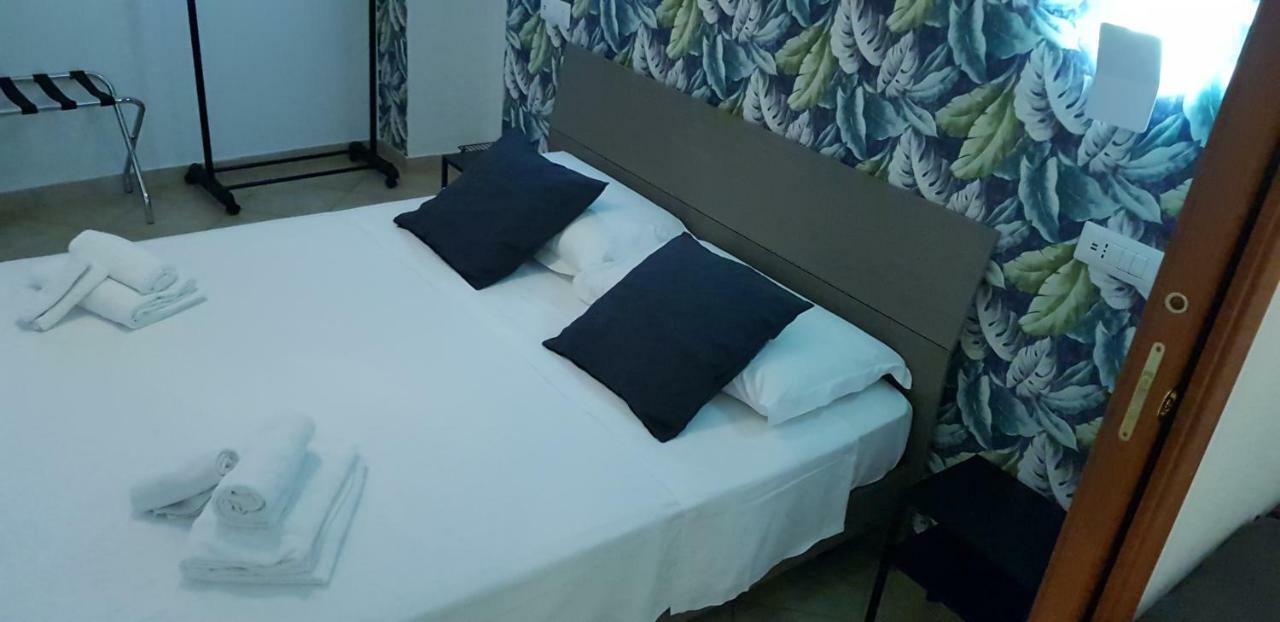 Campo De Fiori House Apartment โรม ภายนอก รูปภาพ