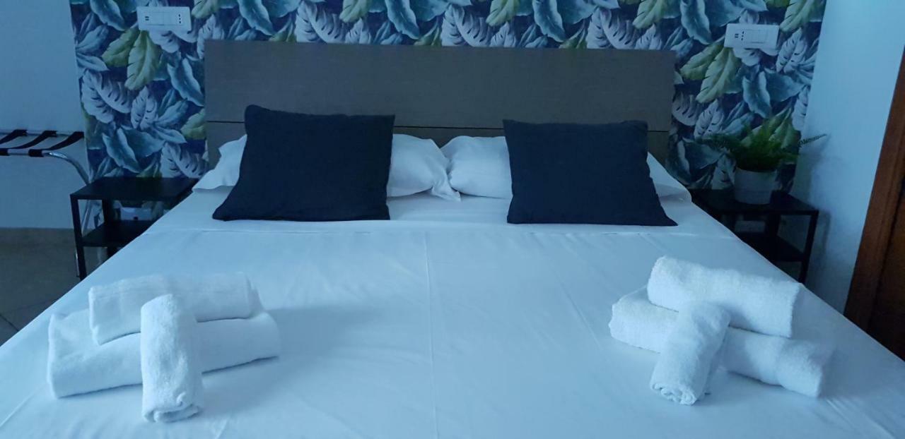 Campo De Fiori House Apartment โรม ภายนอก รูปภาพ
