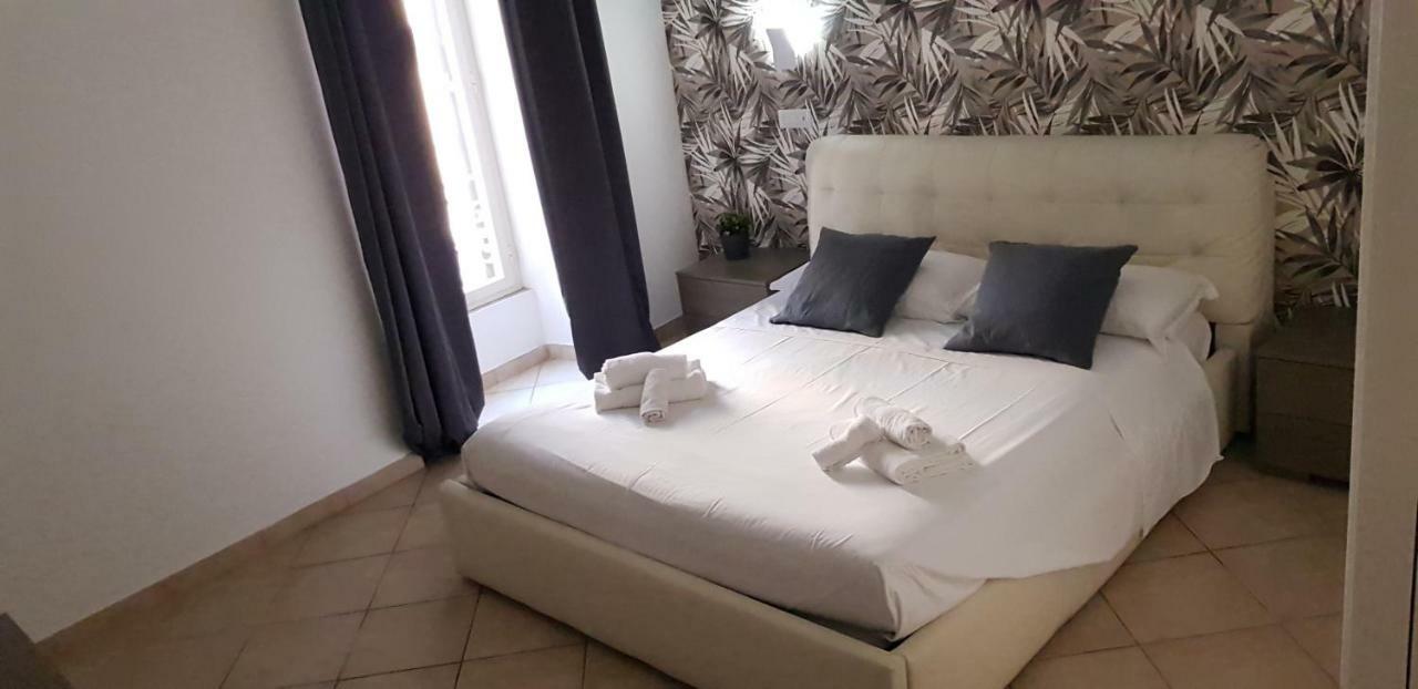 Campo De Fiori House Apartment โรม ภายนอก รูปภาพ